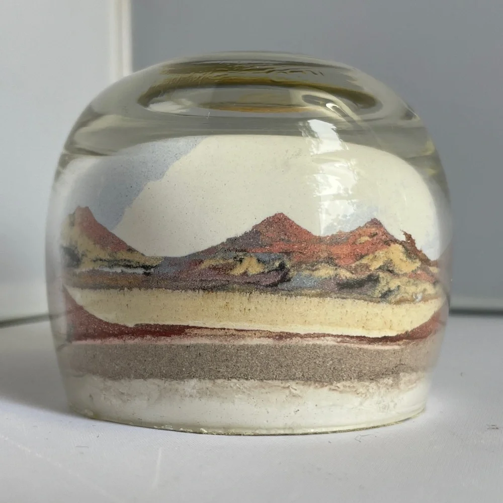 Vintage Painted Desert Sands Art Glass Paperweight Hand Made by‎ American Indian - Picture 3 of 9